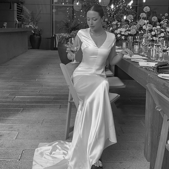 Reformation Genna Dress - Picture 4 of 15